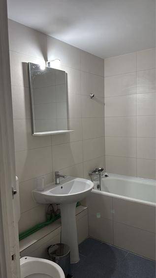 Apartament cu 2 camere decomandat în Basarab