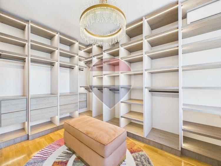 Apartament cu 4 camere decomandat, mobilat în Agronomie
