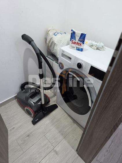 Apartament cu 2 camere decomandat, mobilat în Tractorul