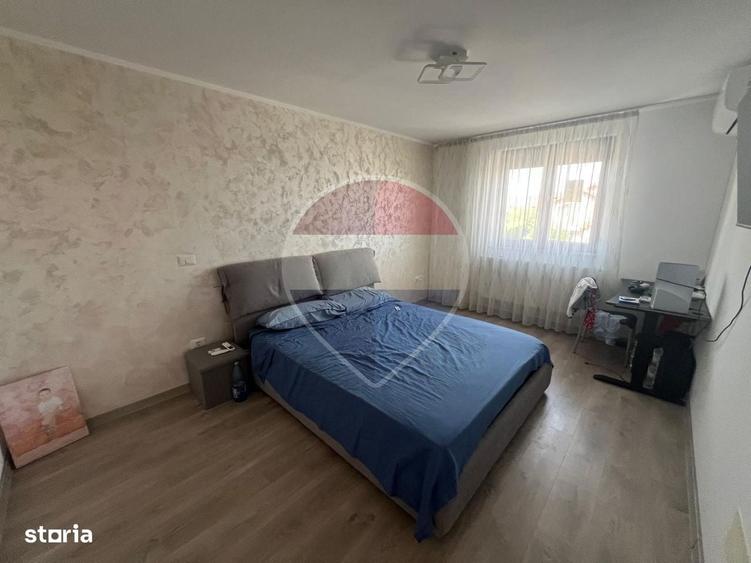 Casă cu 4 camere cu Teren 300 Mp în Central