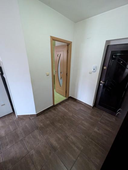 Apartament cu 2 camere semidecomandat, mobilat în Florești
