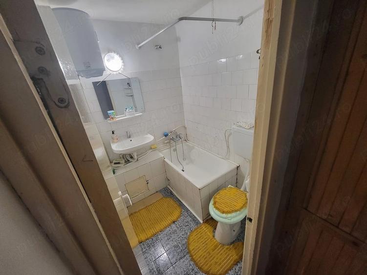Apartament cu 4 camere decomandat în Mărăști