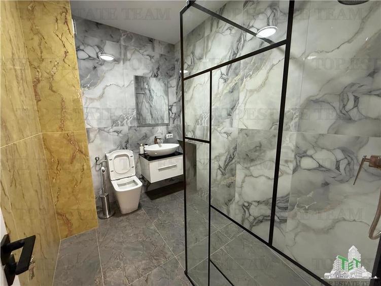Casă individuală cu 5 camere cu Canalizare în Lujerului