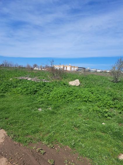 Teren Construcții intravilan de 400 mp, în Nord