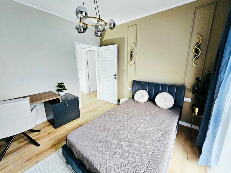Apartament cu 3 camere semidecomandat în Florești
