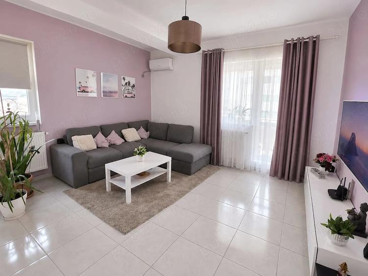 Apartament cu 2 camere semidecomandat în Roșu
