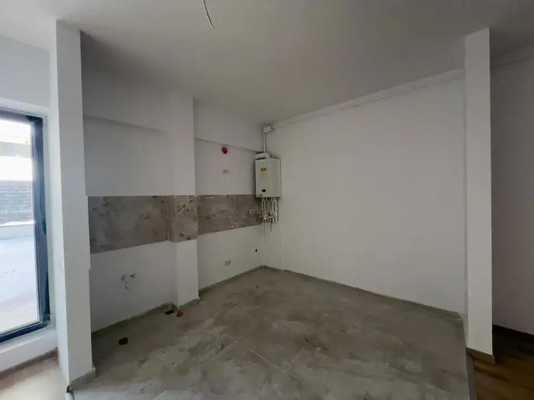 Apartament cu 2 camere semidecomandat în Theodor Pallady