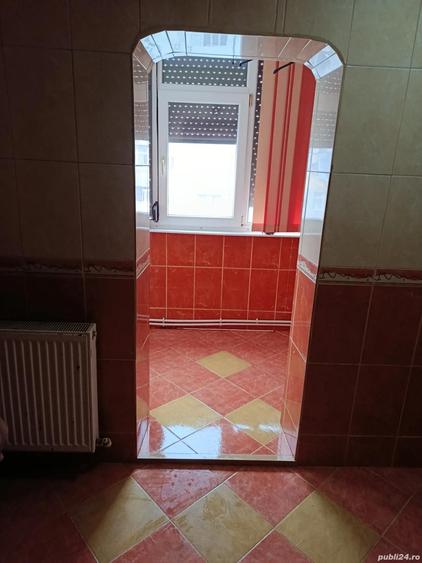 Apartament cu 3 camere decomandat în Buzaului