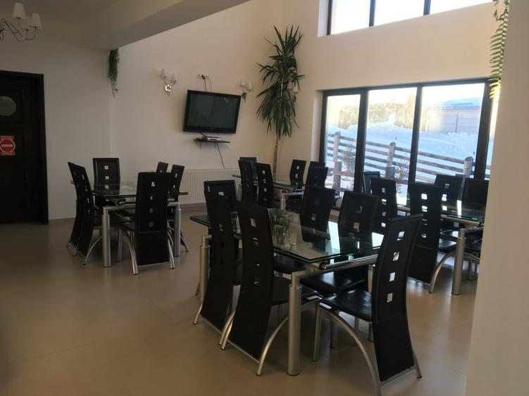 Casă cu 18 camere cu Teren 1500 Mp în Rășinari