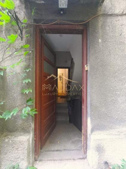 Apartament cu 5 camere decomandat, mobilat în Dorobanți