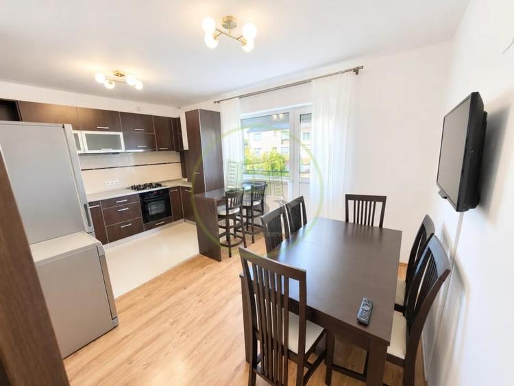 Apartament cu 4 camere decomandat, mobilat în Turnișor