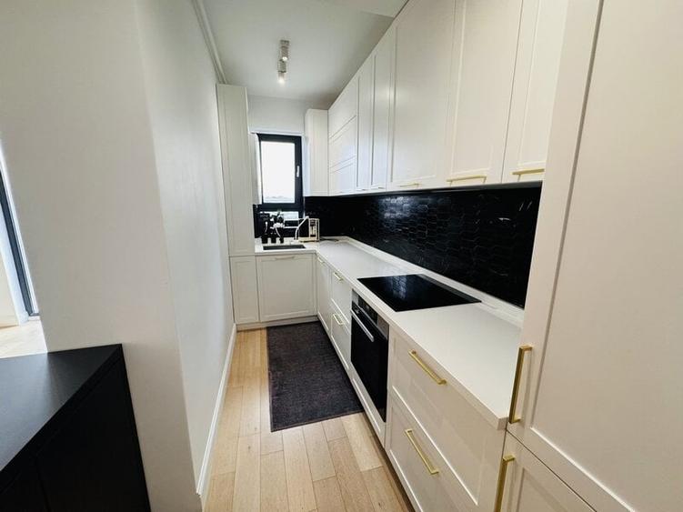 Apartament cu 3 camere decomandat, mobilat în Tineretului