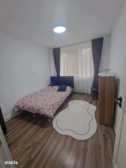 Apartament cu 4 camere decomandat în Central