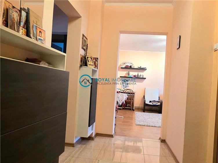 Apartament cu 3 camere decomandat, mobilat în Cantacuzino
