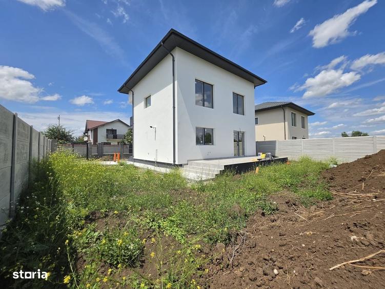 Vila 4 Camere | 800 m de Blv. - 2