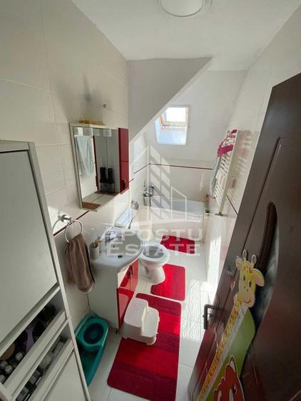 Apartament cu 3 camere decomandat, mobilat în Soarelui