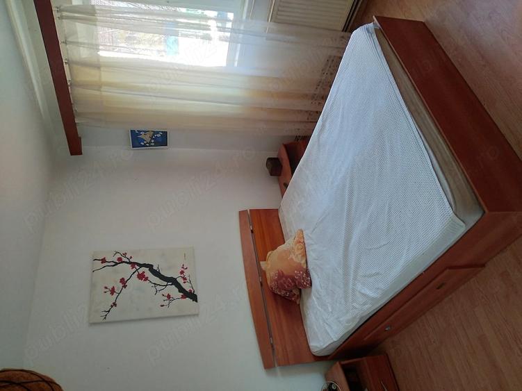 Apartament cu 3 camere semidecomandat în Est