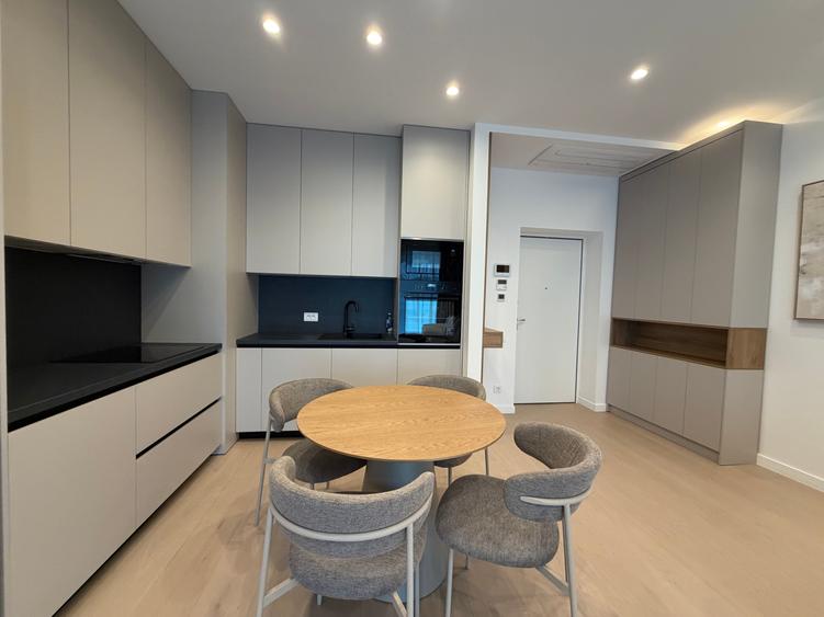 Apartament cu 2 camere decomandat în Aviației