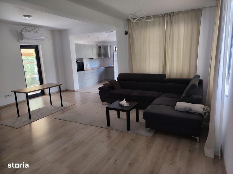 Casă cu 4 camere în Izvorani