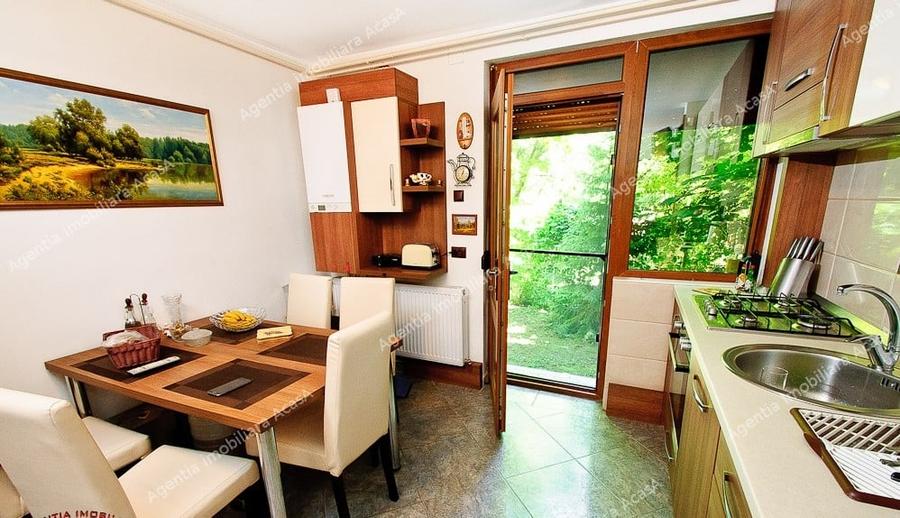 Apartament cu 3 camere decomandat, mobilat în Mazepa 1