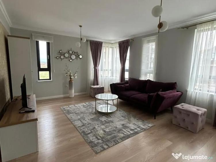 Apartament cu 3 camere decomandat în Exterior Vest