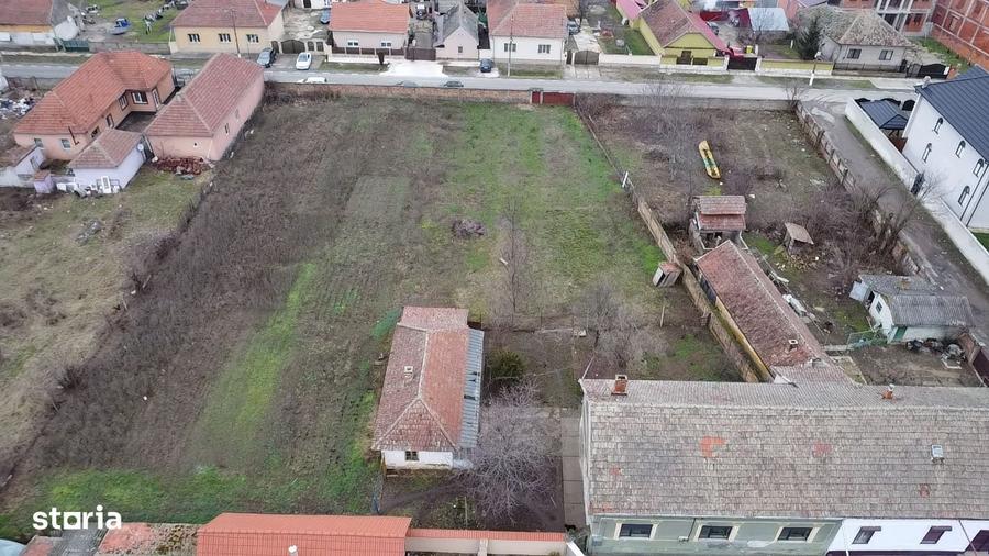 Casă cu 4 camere în Central