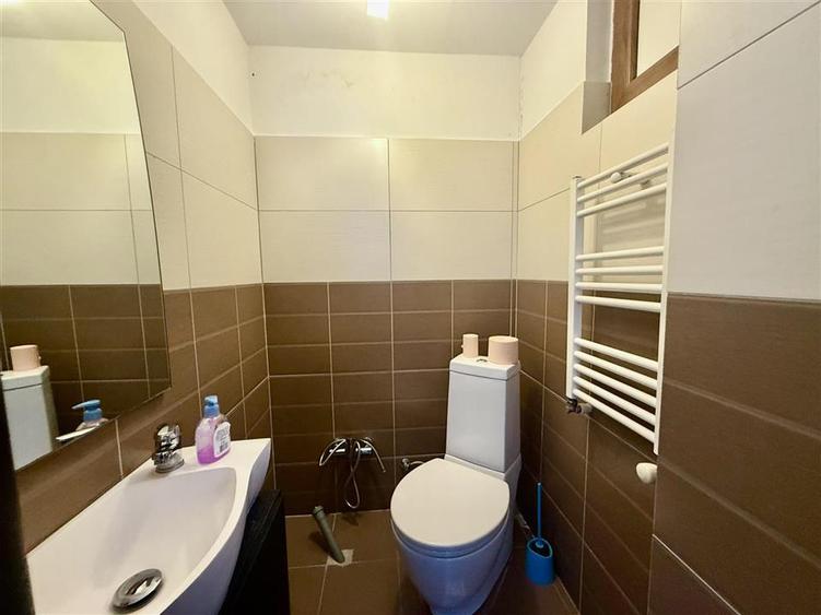 Apartament cu 2 camere decomandat, mobilat în Poiana Brașov