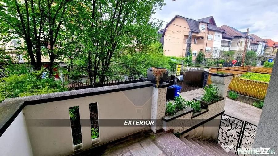 Casă cu 7 camere cu Teren 460 Mp în Traian