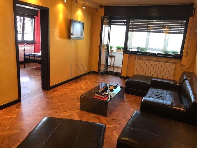 Apartament cu 2 camere semidecomandat, mobilat în 1 Mai