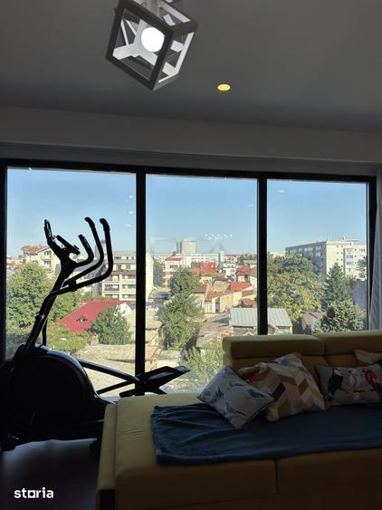 Apartament cu 3 camere decomandat în Gara de Nord