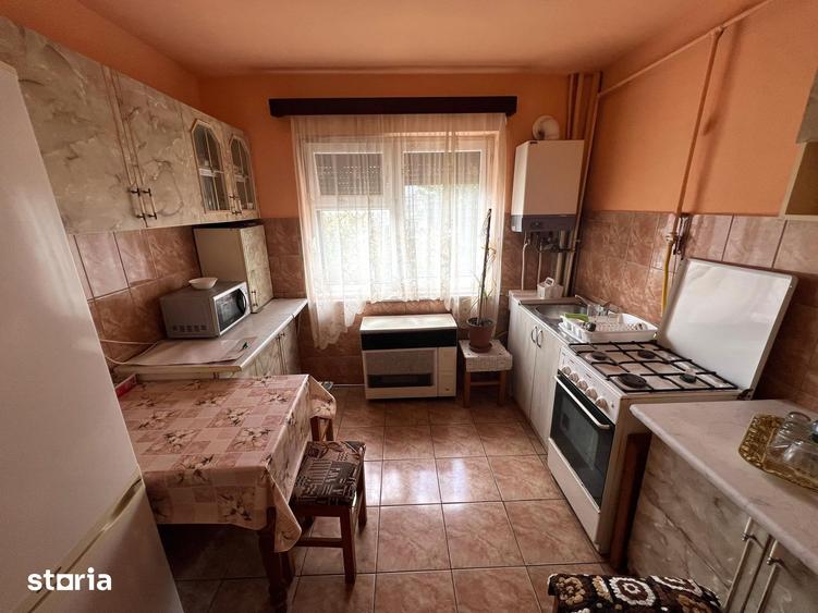 Apartament cu 3 camere în Micro 16