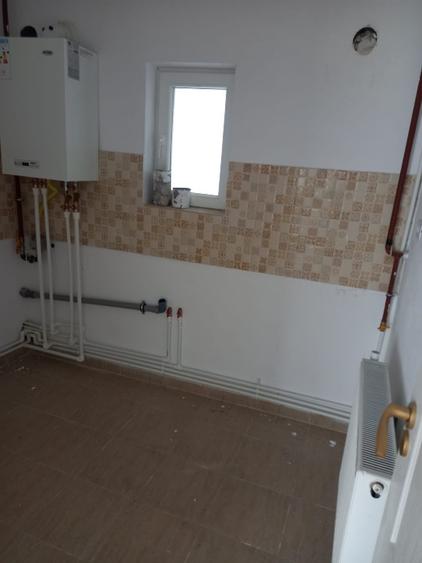 Garsonieră decomandată în