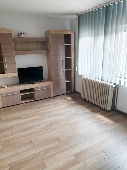 Apartament cu 2 camere decomandat în Petru Rareș