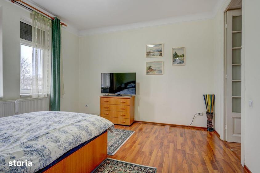 Apartament cu 4 camere în Rahova