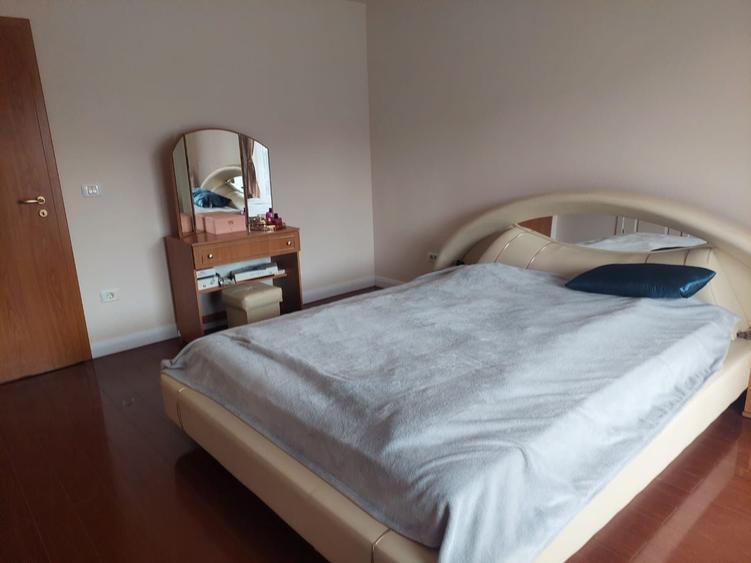 Casă cu 4 camere decomandat în UTA