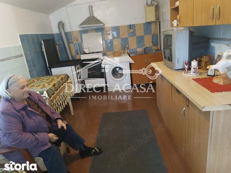 Casă cu Teren 15000 Mp în Central