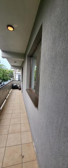 Apartament cu 3 camere semidecomandat în Prelungirea Ghencea