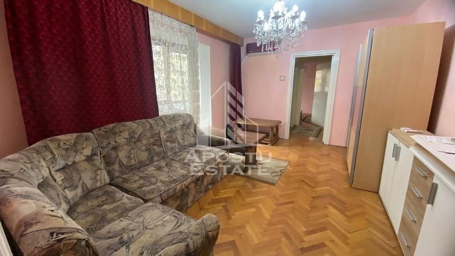 Apartament cu 2 camere semidecomandat în Cetății