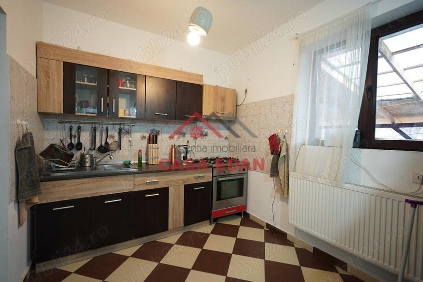 Casă cu 6 camere cu Teren 1412 Mp în Breaza de Jos