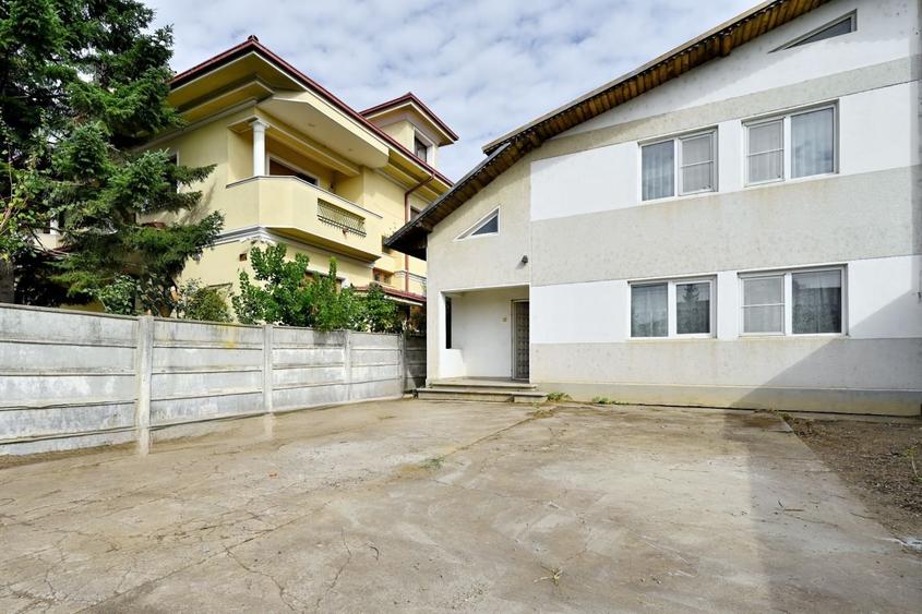 Casă individuală cu 6 camere cu Teren 586 Mp în Mogoșoaia