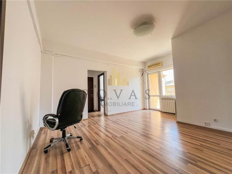 Apartament cu 4 camere decomandat în Universitate