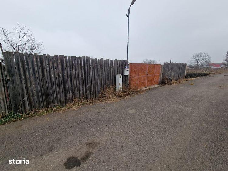 Teren de 650 mp, în Vânători