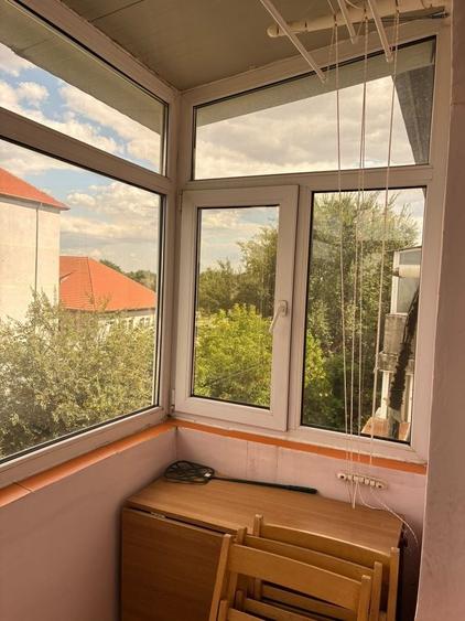Apartament cu 2 camere semidecomandat în Fetești-Gară