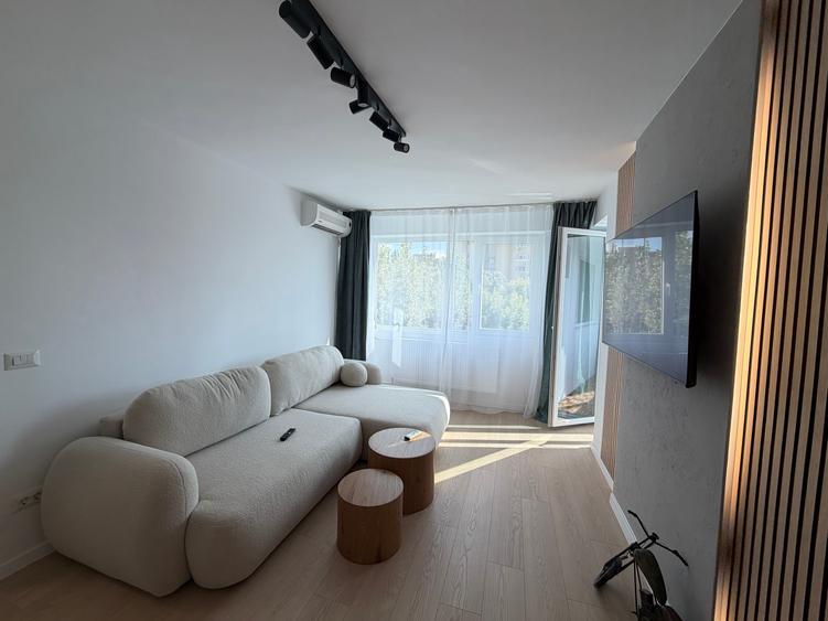 Apartament cu 2 camere decomandat în Drumul Taberei