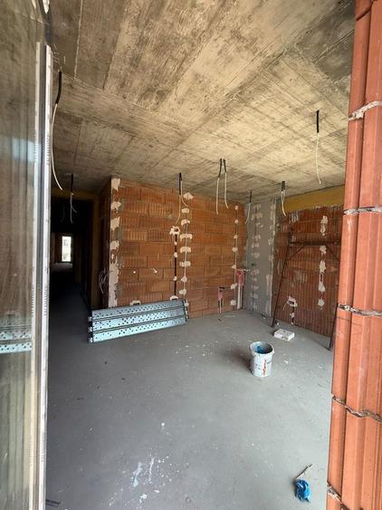 Apartament cu 2 camere semidecomandat în Braytim