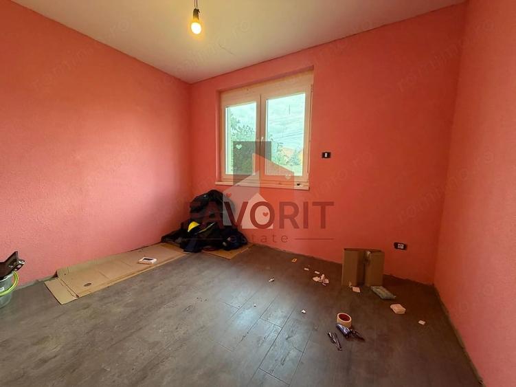 Casă cu 4 camere cu Teren 860 Mp în Covaci
