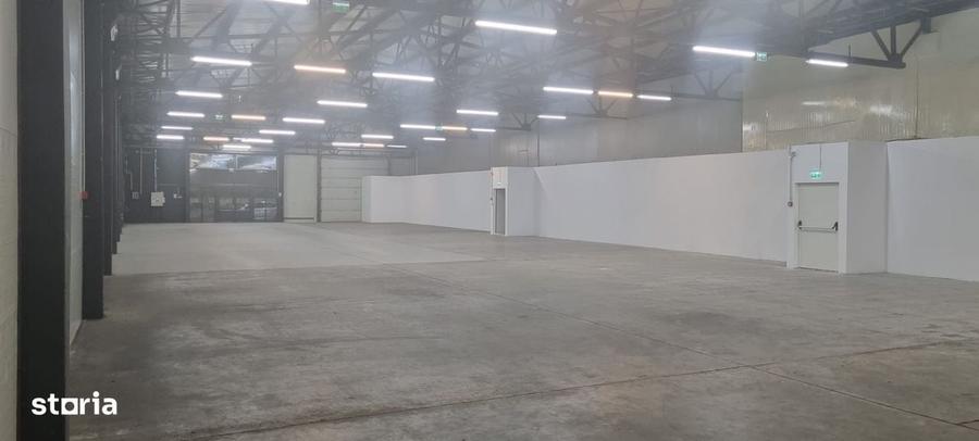 Spațiu comercial, de 1,200 mp, în Tractorul