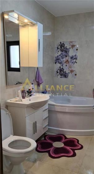 Casă cu 4 camere cu Teren 775 Mp în Brazii de Jos