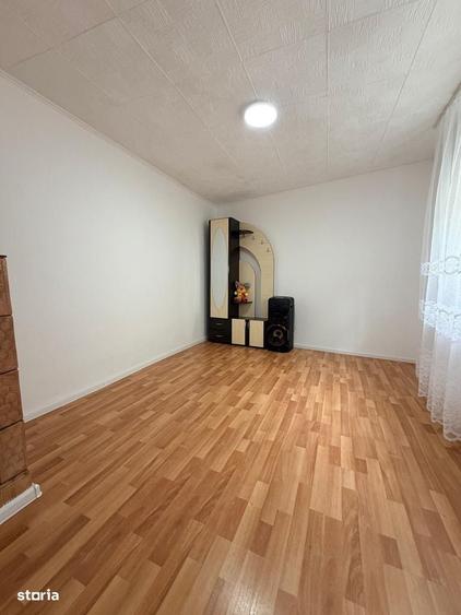 Casă cu 4 camere în Uiești