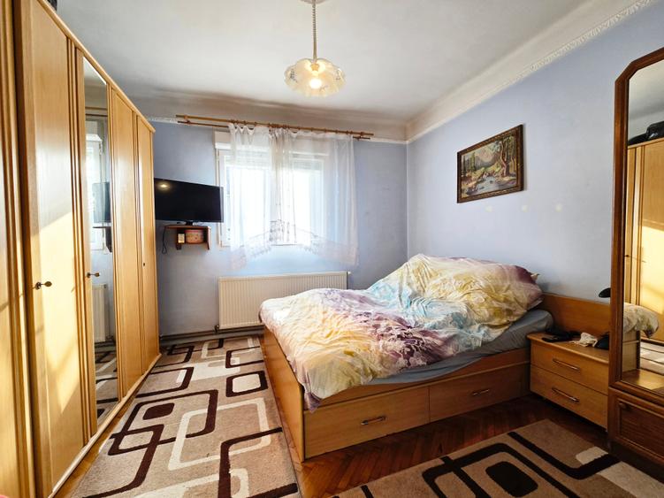 Casă individuală cu 3 camere cu Canalizare în Bujac